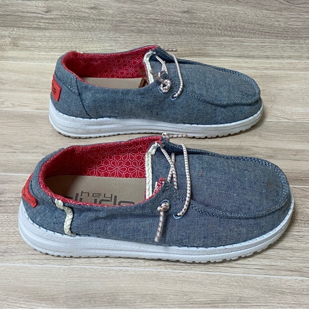 HEY DUDE / Girls Wendy Chambray Braid Indigo Shoes Size K13 - Picture 3 of 8
